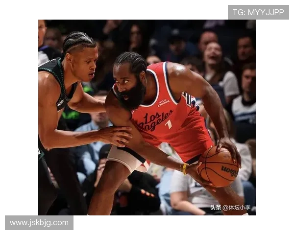 安东尼边路突破持续发力，助力球队迎来关键胜利