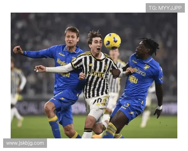 乌迪内斯防守体系本赛季表现稳健，结构清晰且竞争力增强